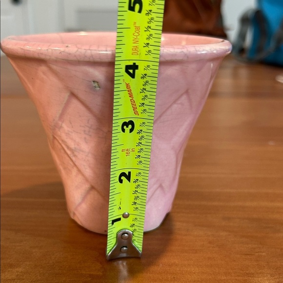 Vintage Pink USA Pottery Planter Vase – Crackle Glaze, Mid-Cent - Picture 10 of 10